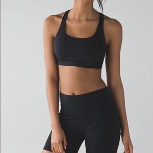 Lululemon Black Energy Sports Bra Size 4